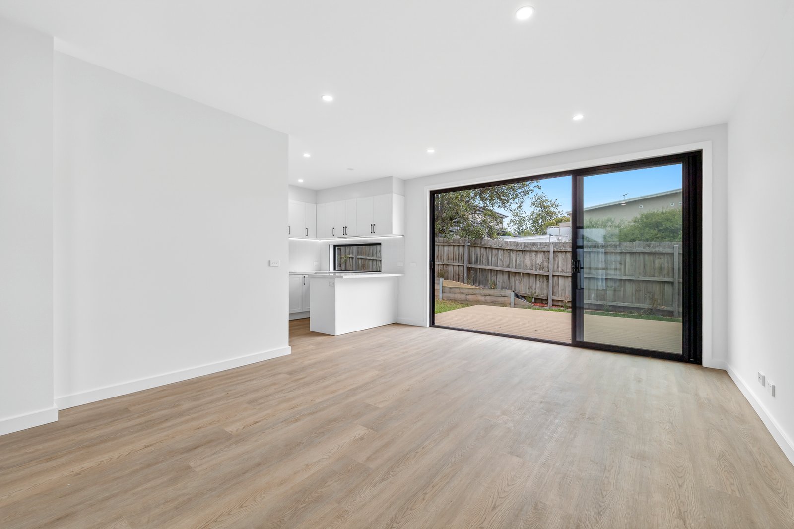 Gallery: 3/74 Ferntree Gully Road