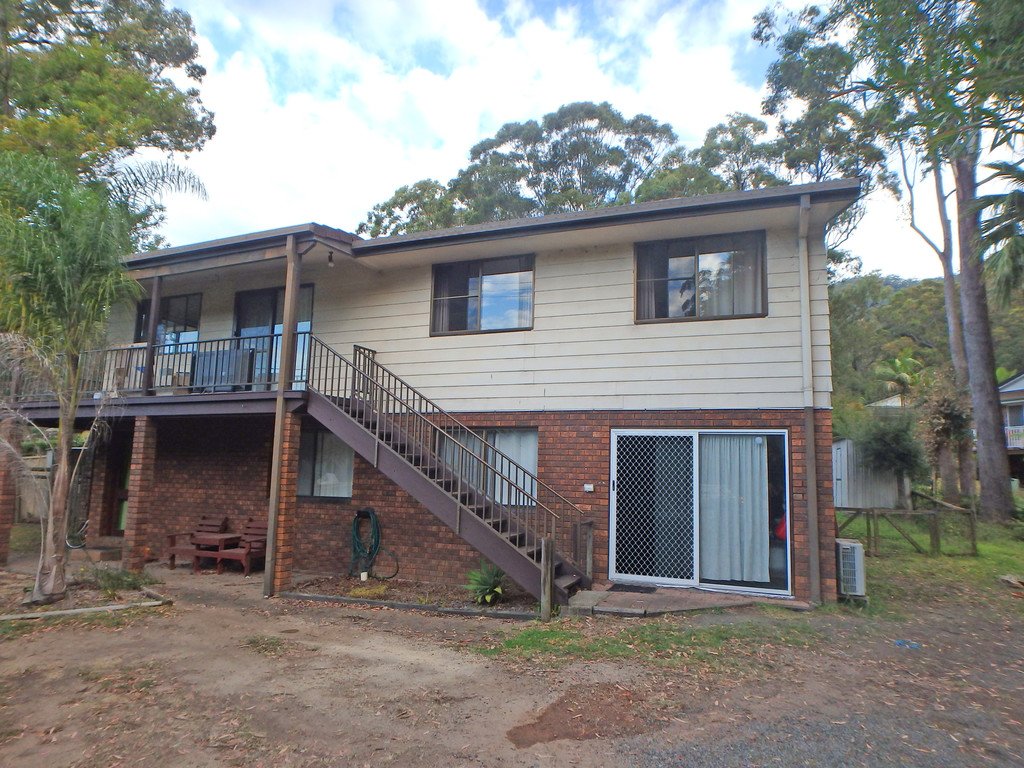 374 Ocean Drive WEST HAVEN 1