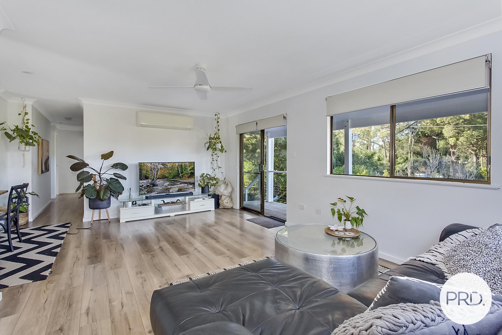 374 Ocean Drive WEST HAVEN 9