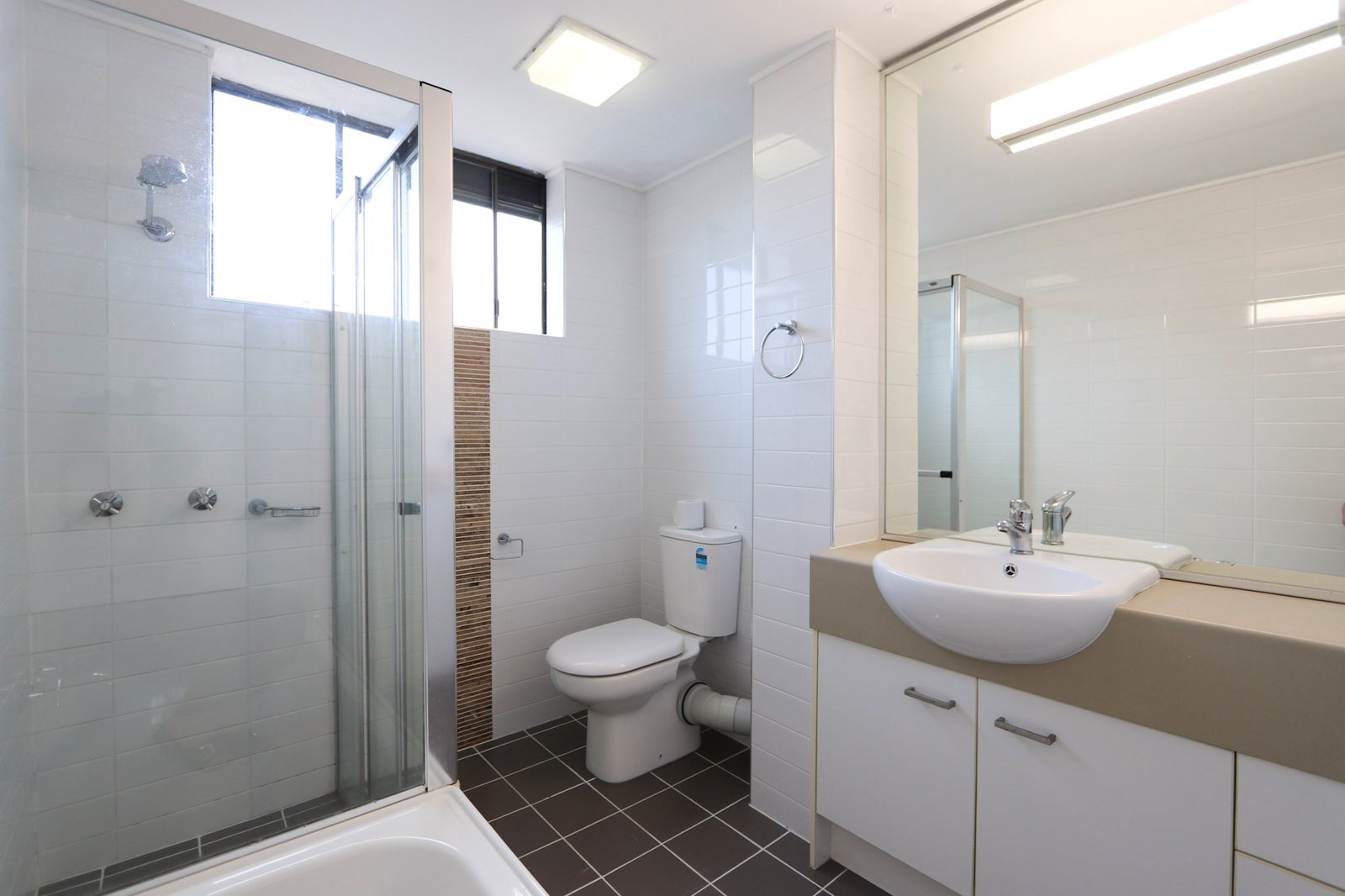 37/490 Marine Parade BIGGERA WATERS 11