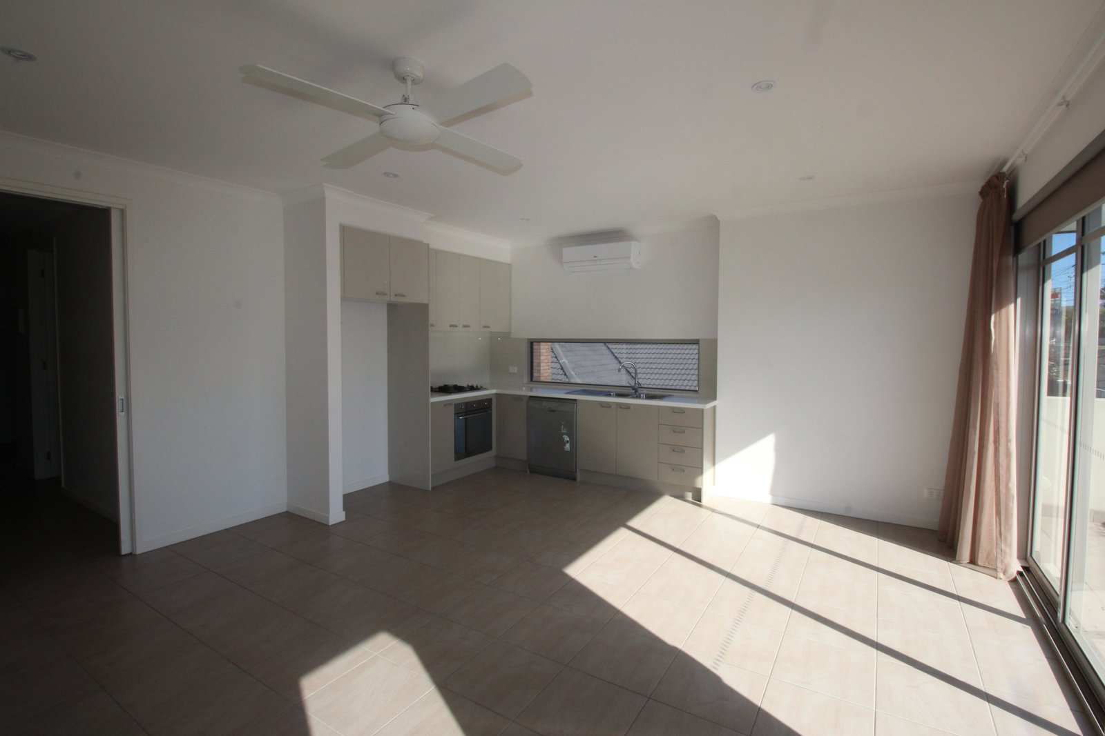 Gallery: 3/76 Chesterville Road
