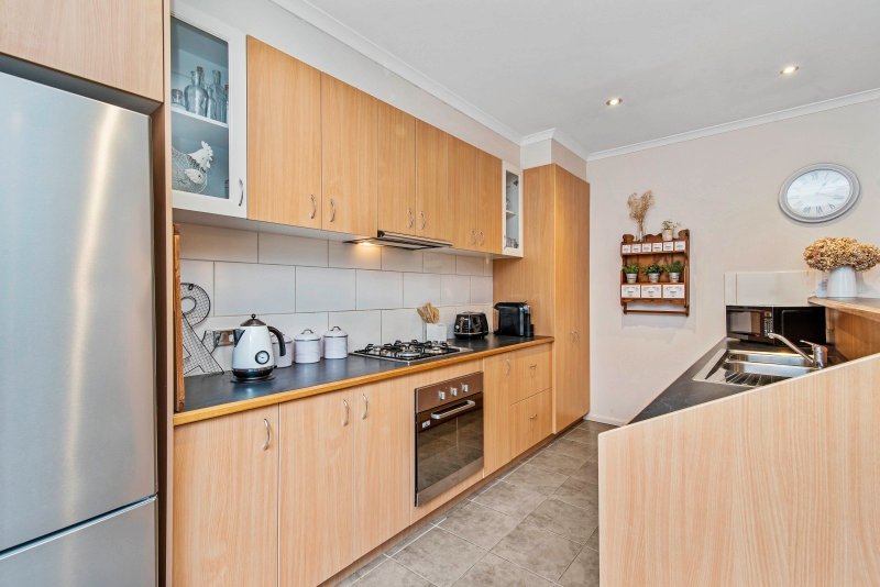 3/76 Chum Street GOLDEN SQUARE 2