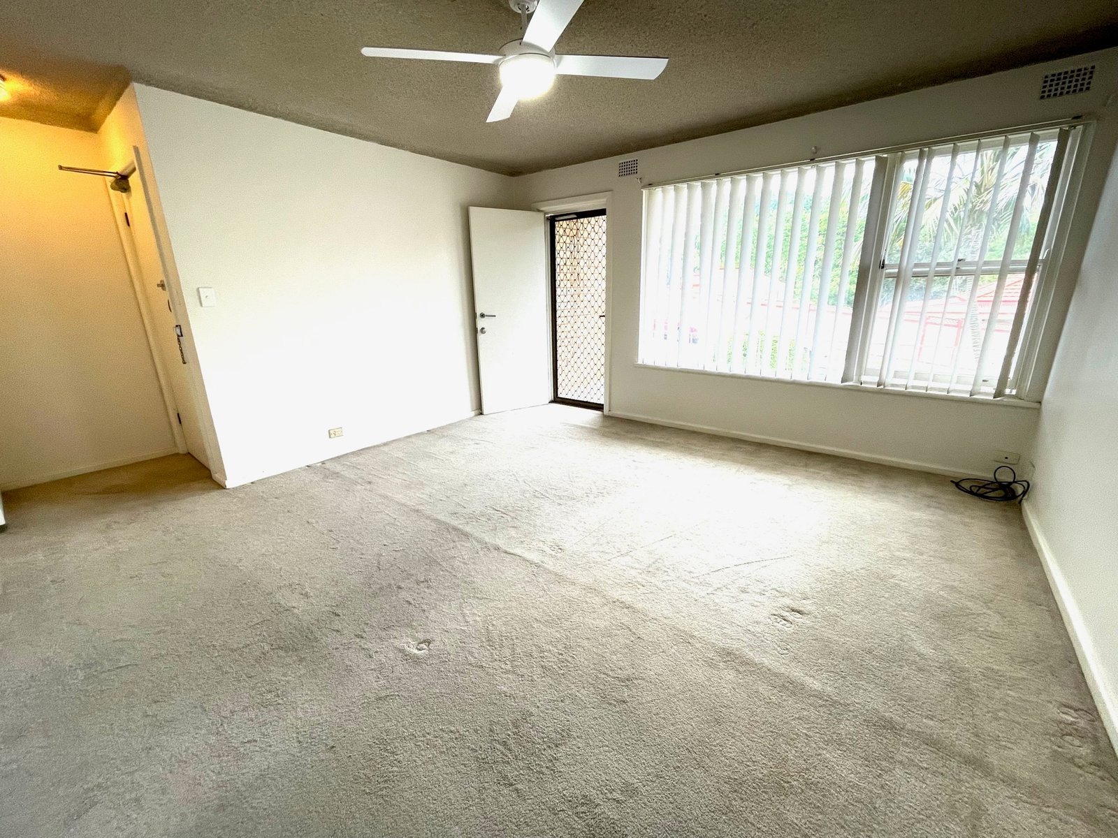 3/76 Garnet Street HURLSTONE PARK 2