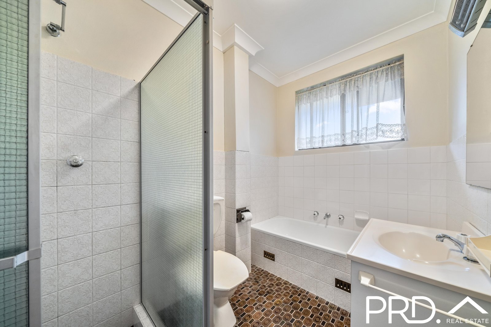 37/8-14 Swan Street REVESBY 4