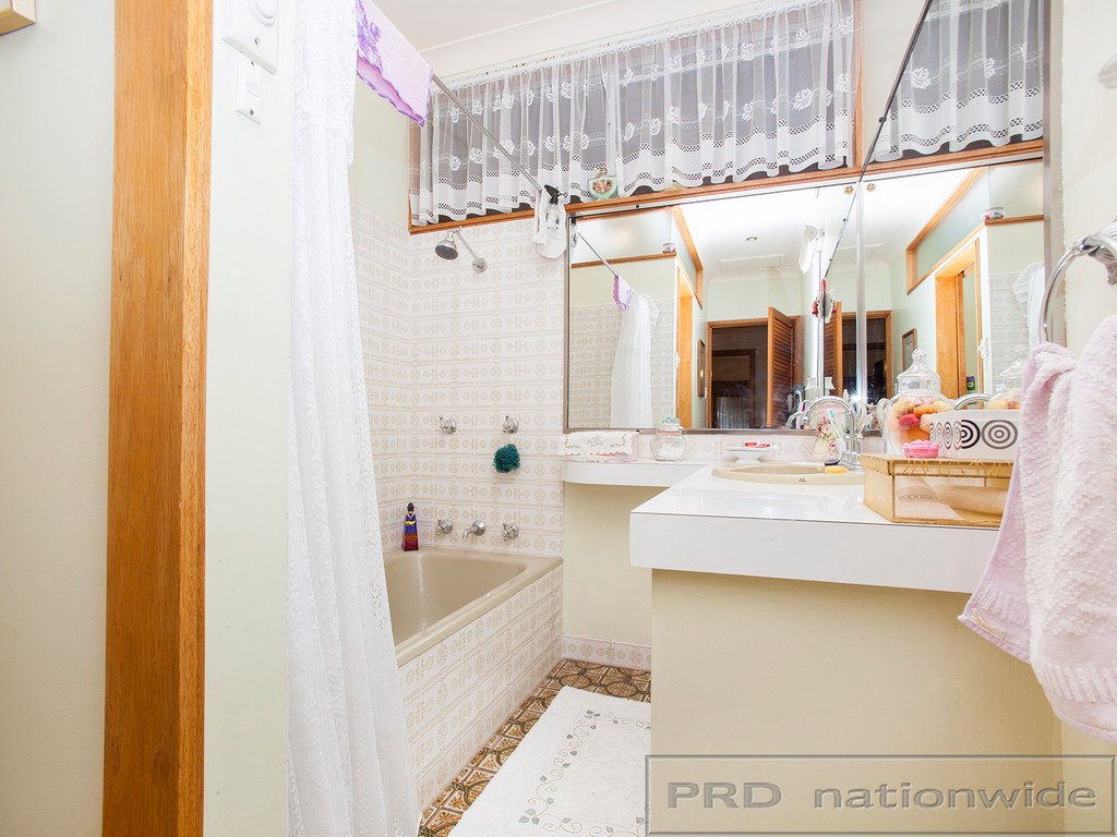 378 Lang Street KURRI KURRI 11