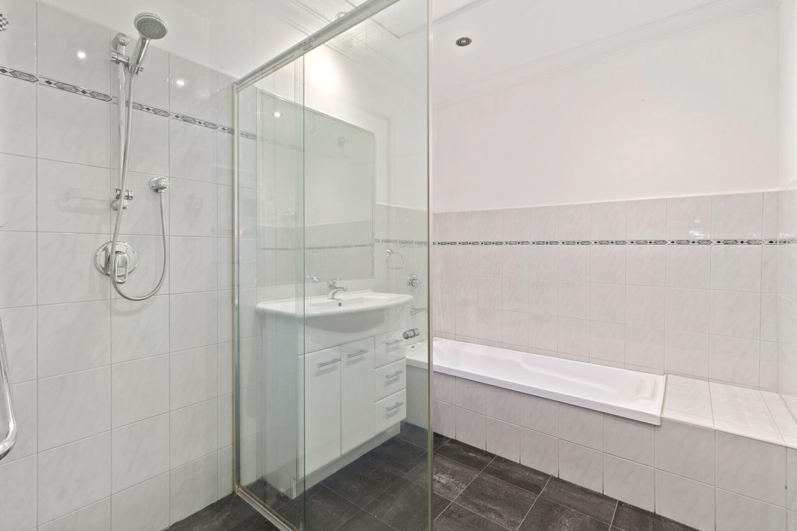 Gallery: 378 North Road