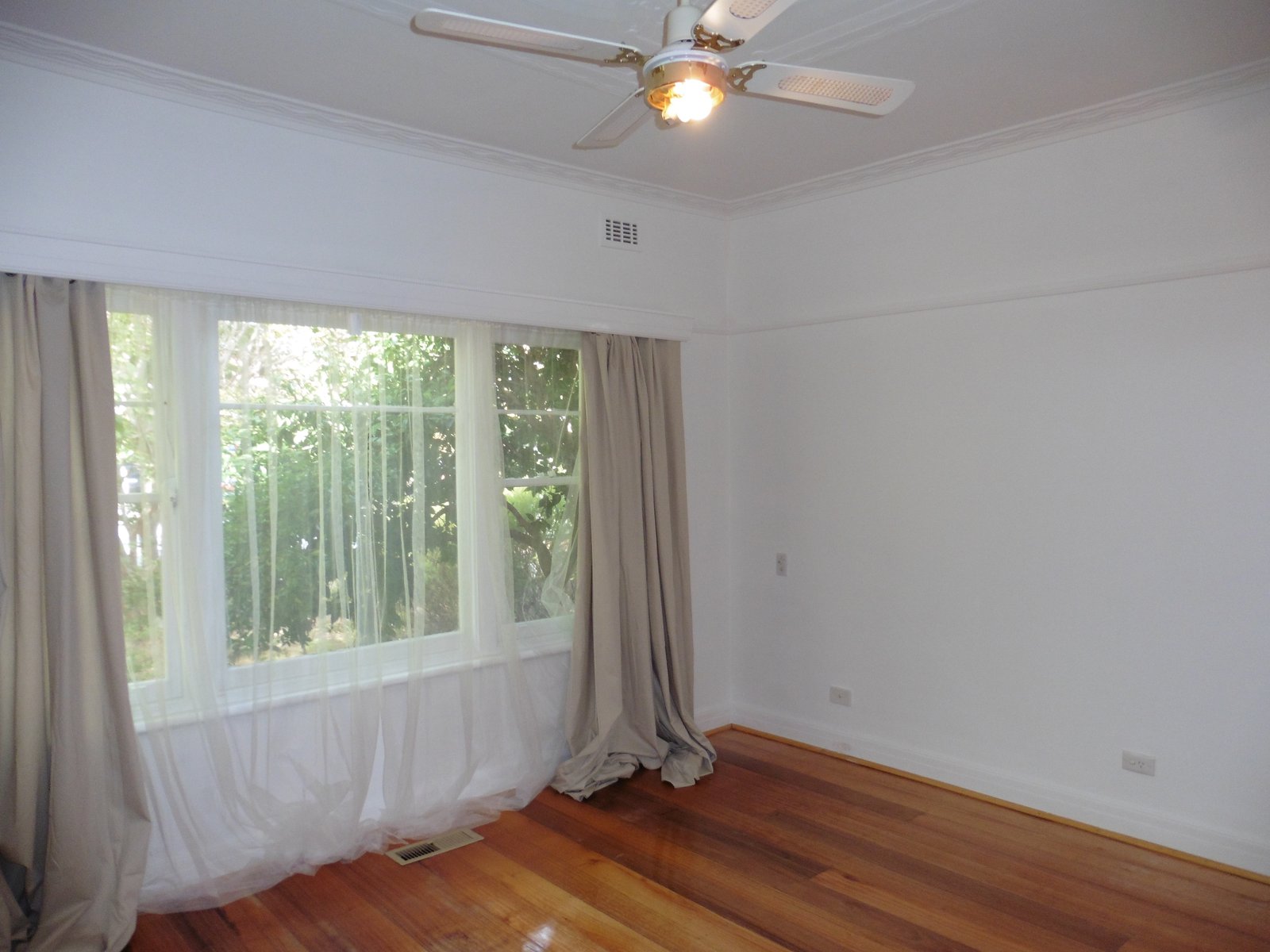 Gallery: 379 Bay Road