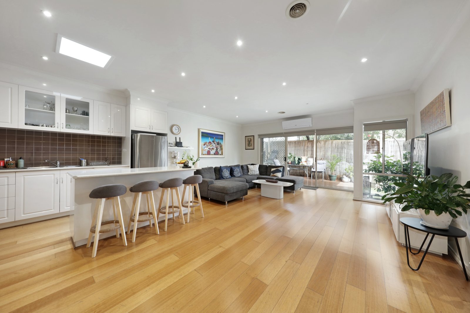 Gallery: 37A Amelia Street