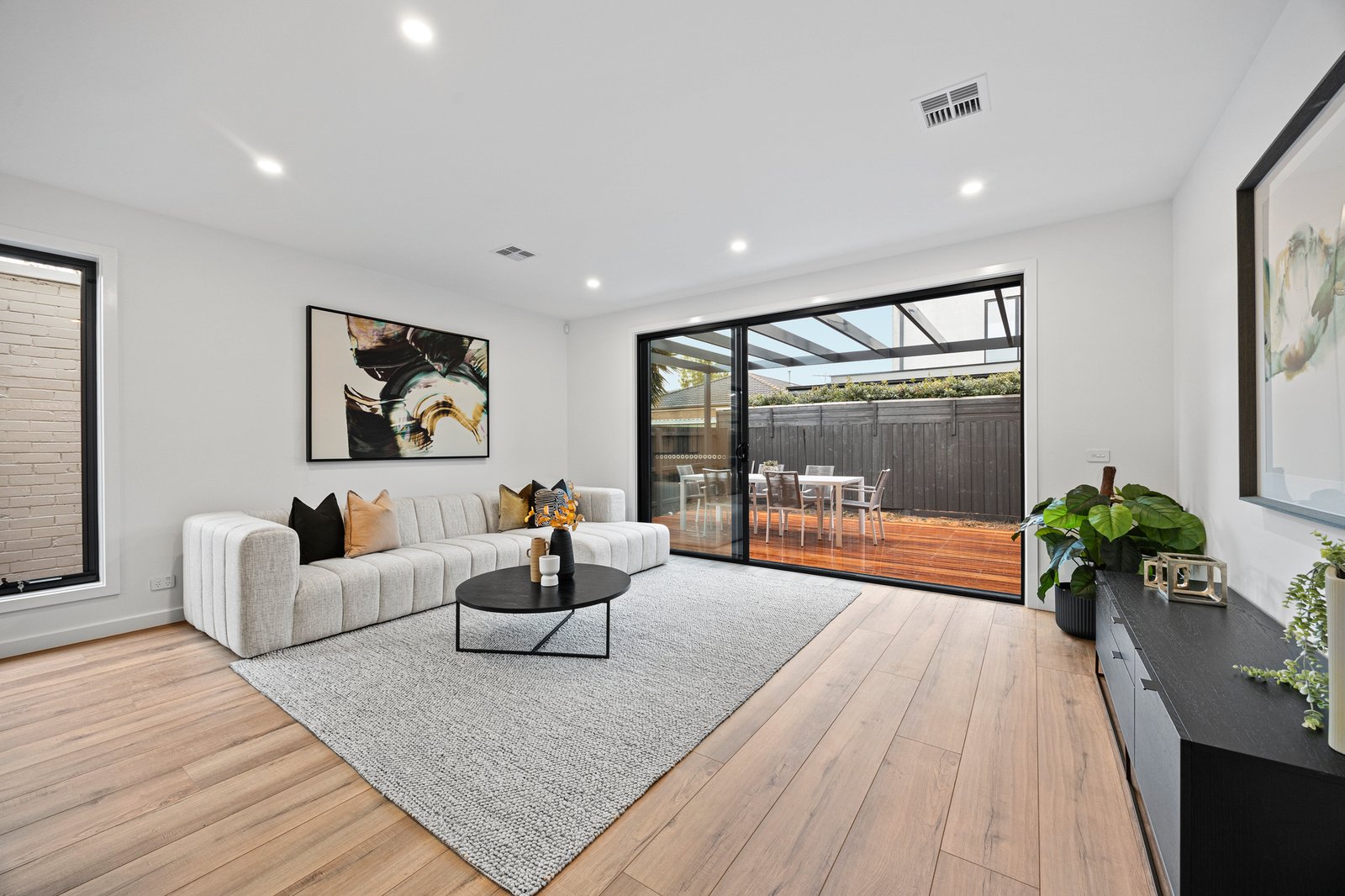 Gallery: 37A Edinburgh Street