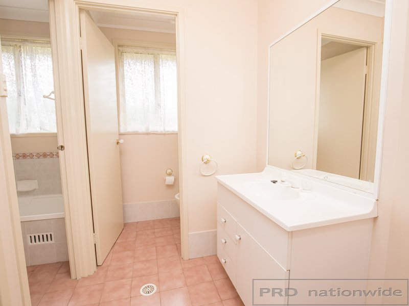 37a Streeton Drive METFORD 7