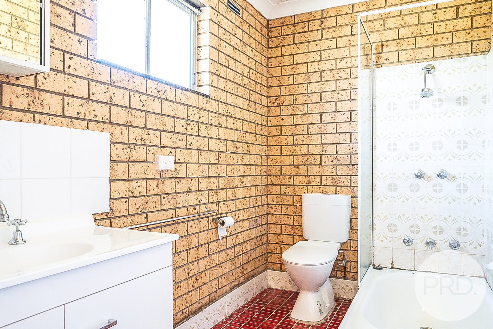 3/7B Henschke Avenue TOLLAND 5