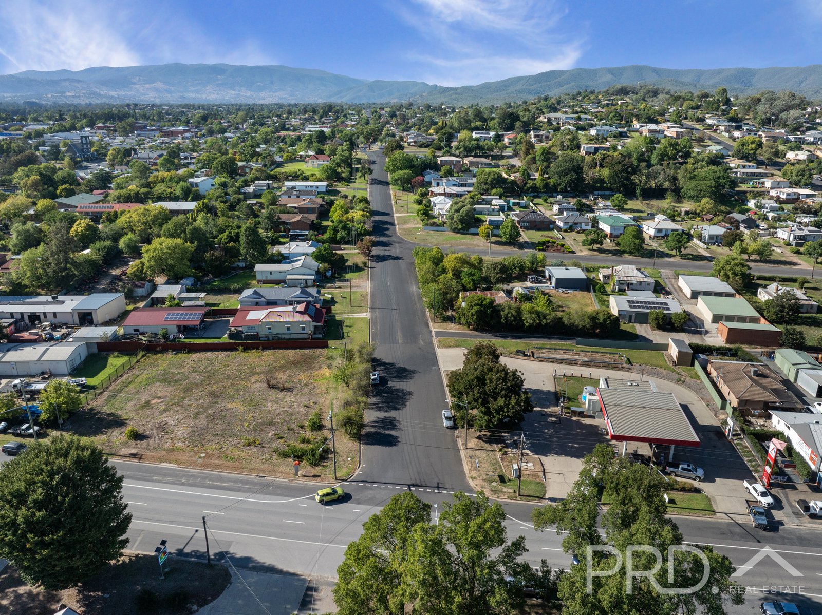 38-40 Adelong Road TUMUT 5
