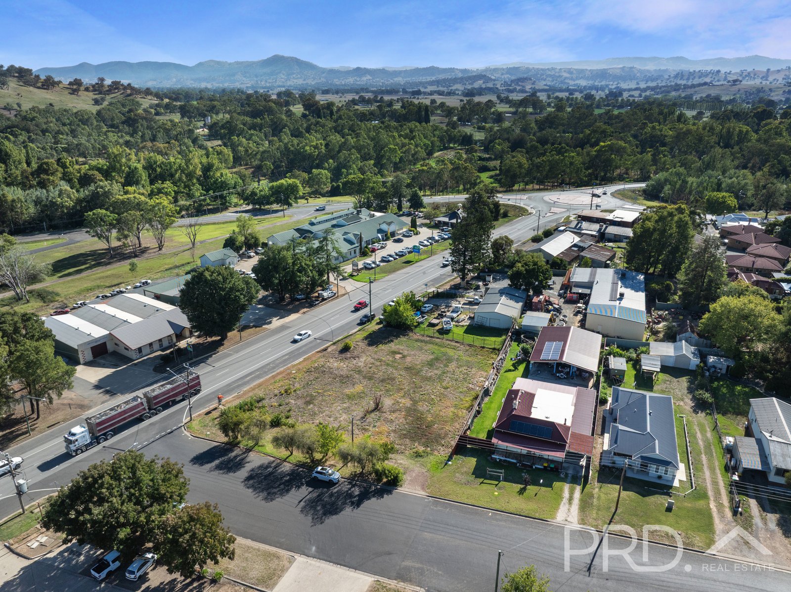 38-40 Adelong Road TUMUT 7