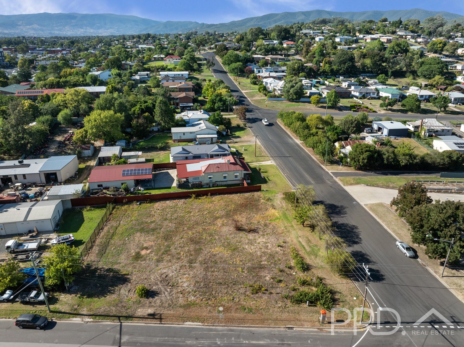 38-40 Adelong Road TUMUT 8