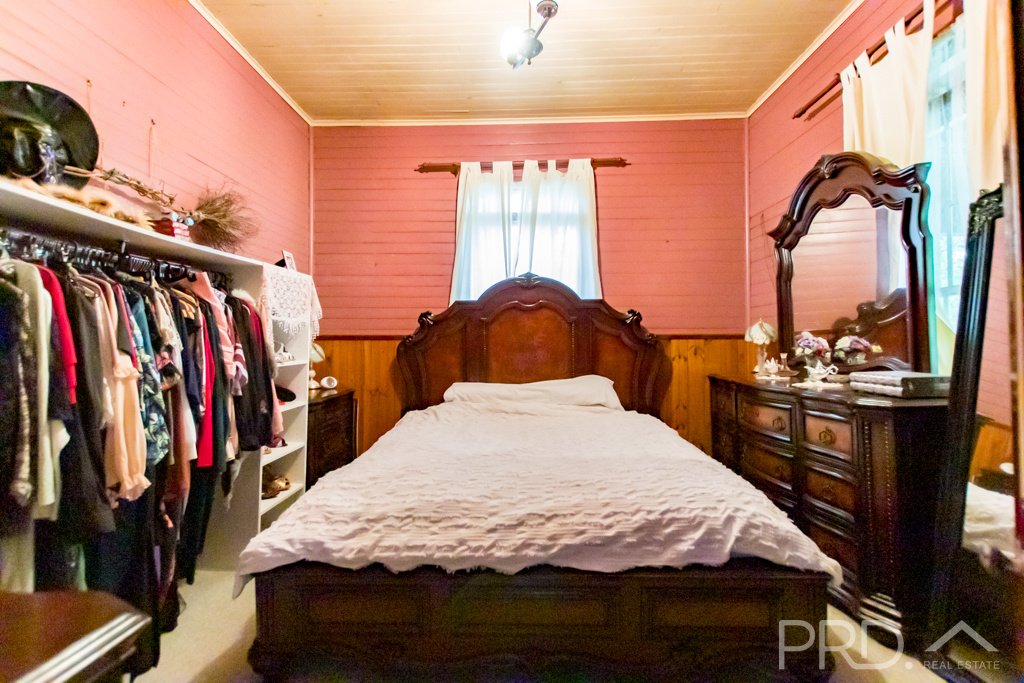 38 & 40 Adelong Road TUMUT 8