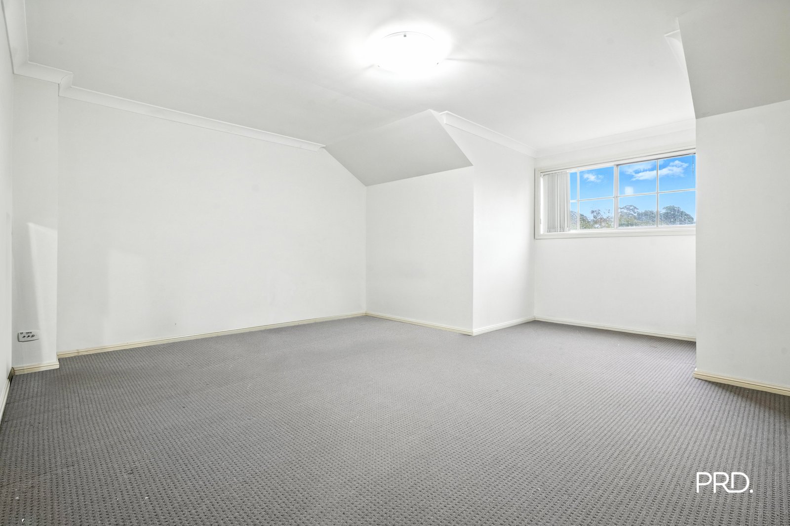 3/8-9 Ferguson Road Springwood 2
