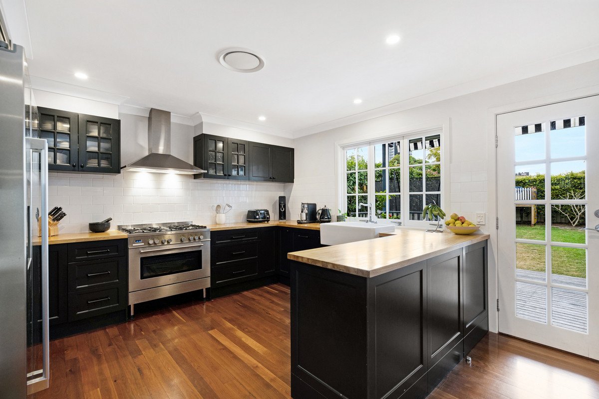 38 Acanthus Avenue Burleigh Heads 6