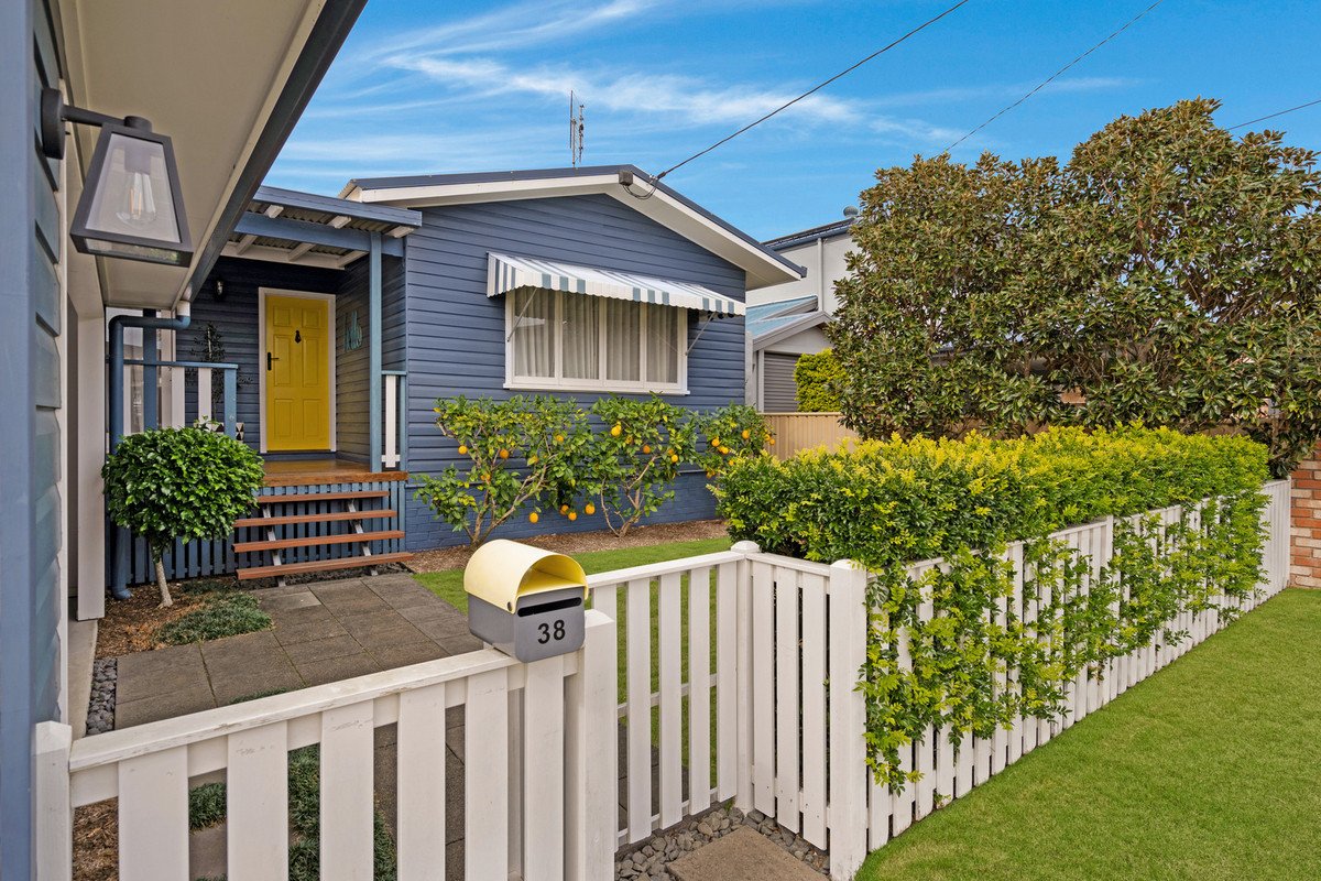 38 Acanthus Avenue Burleigh Heads 15