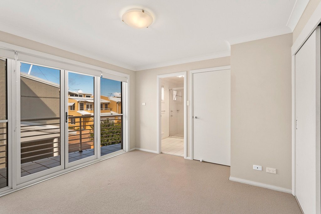3/8 Ala Moana Way FINGAL BAY 9