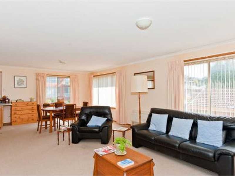 3/8 Albert Road MOONAH 4