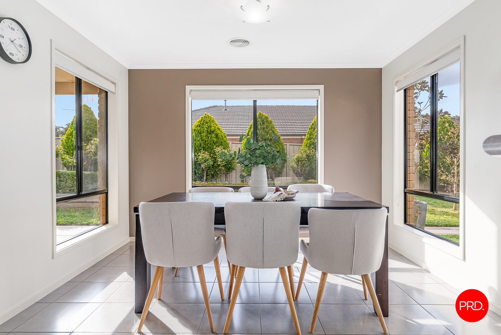 38 Alexander Close STRATHFIELDSAYE 10