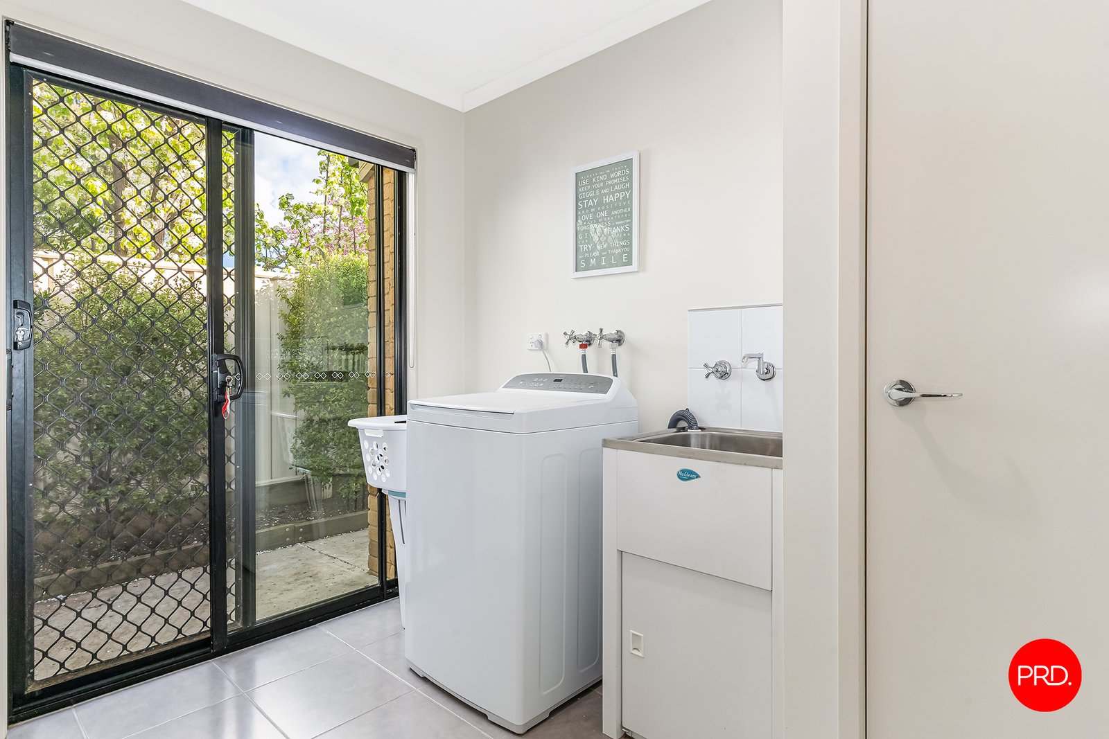 38 Alexander Close STRATHFIELDSAYE 18