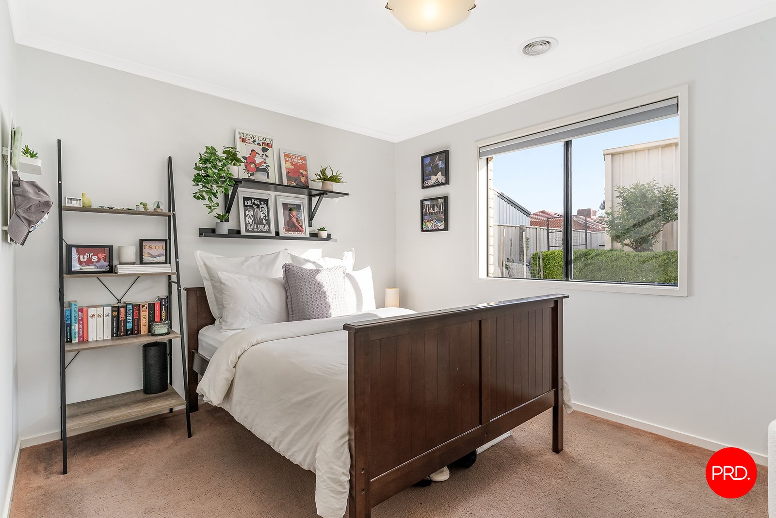 38 Alexander Close STRATHFIELDSAYE 20