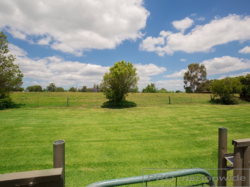 38 Allan Street LORN 18