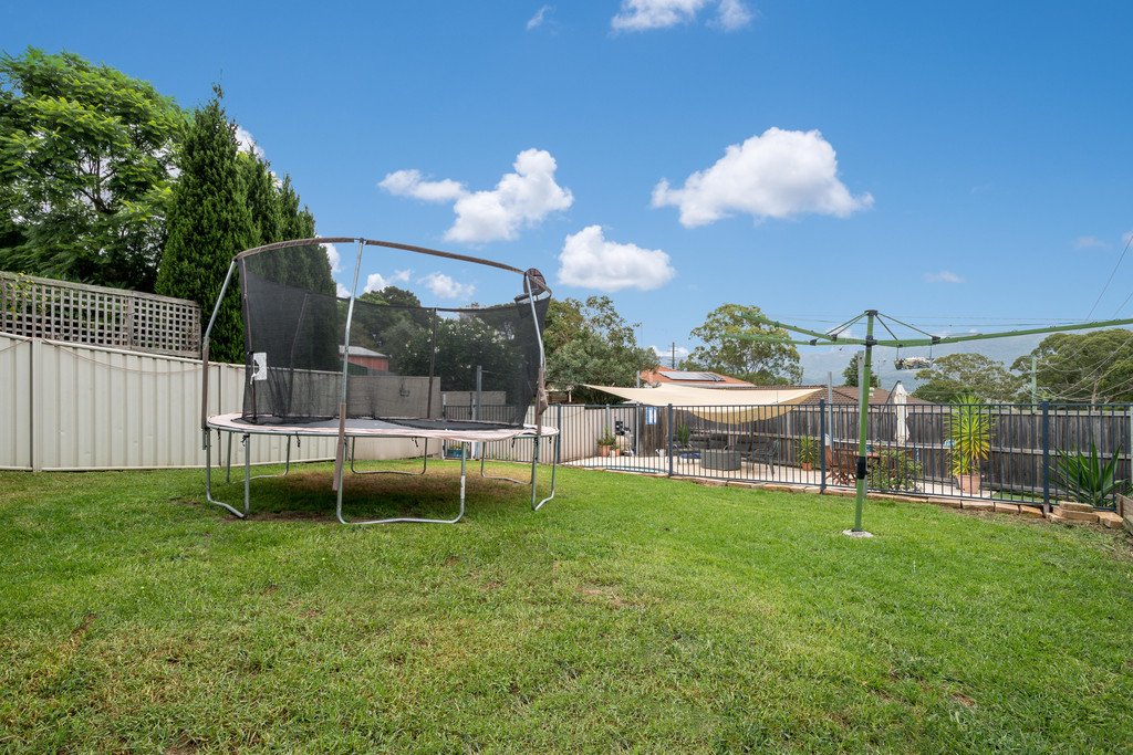 38 Amaral Avenue DAPTO 11