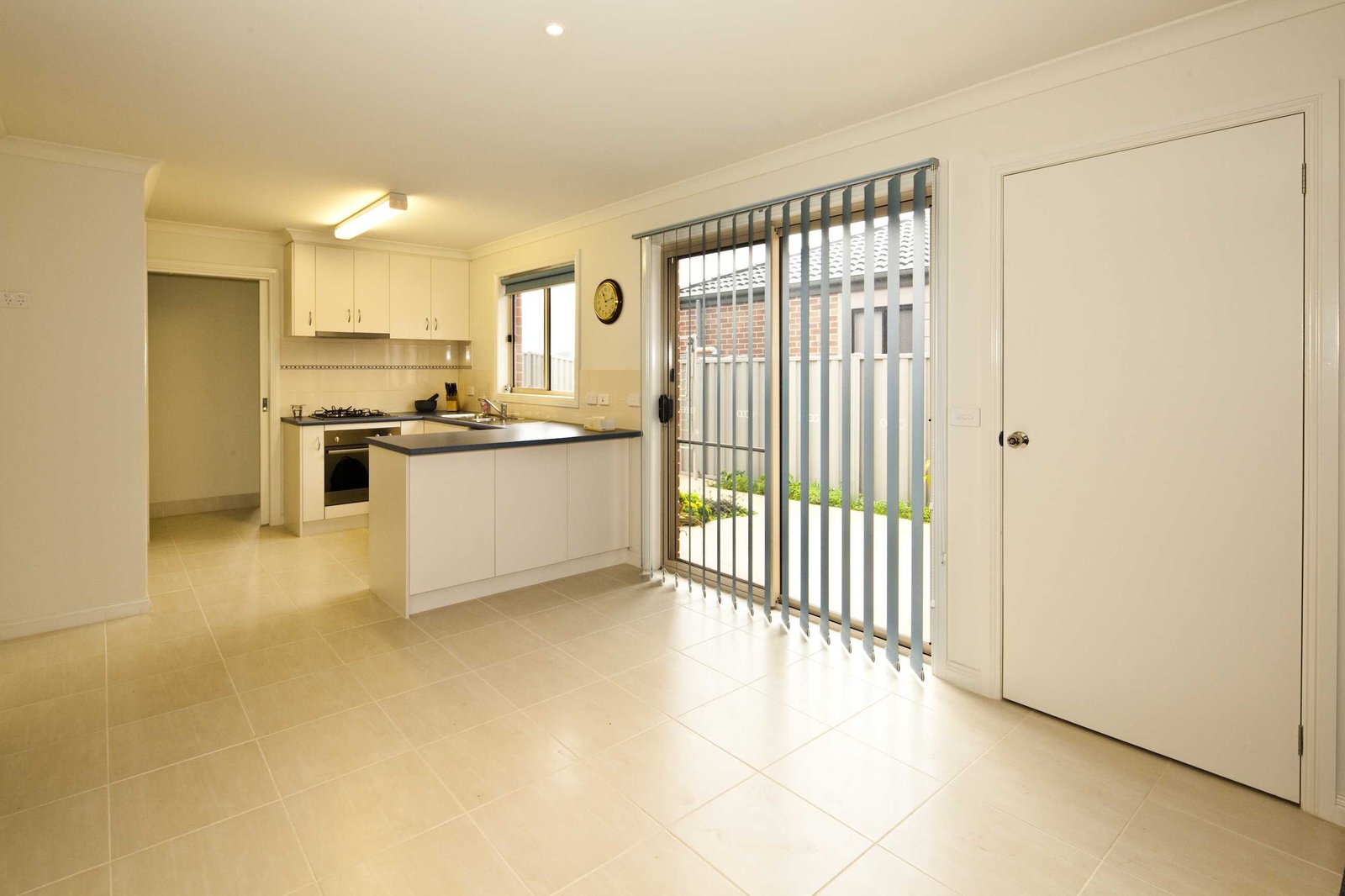 38 Ashwood Gardens MITCHELL PARK 3