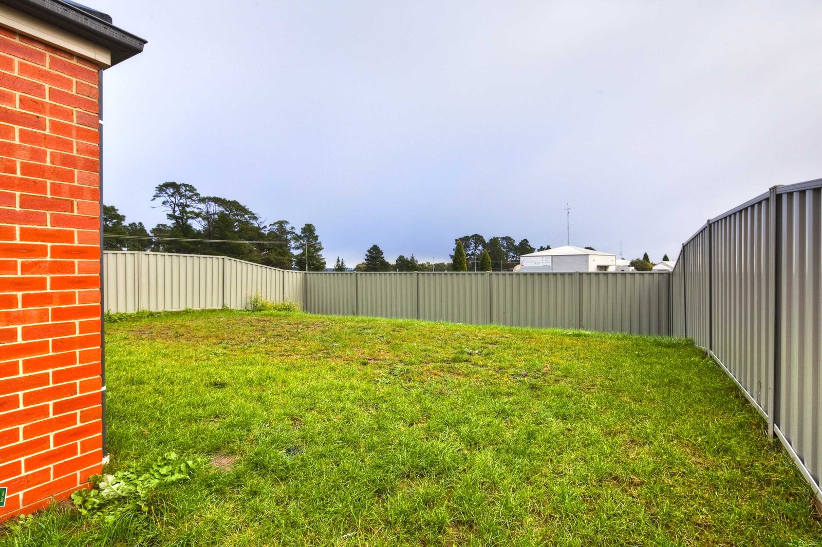 38 Ashwood Gardens MITCHELL PARK 9