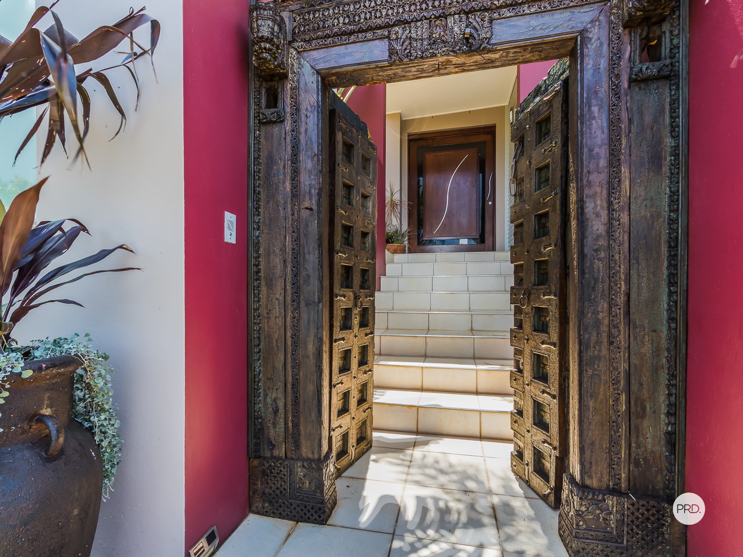 38 ATTENBOROUGH Circuit REDLAND BAY 3