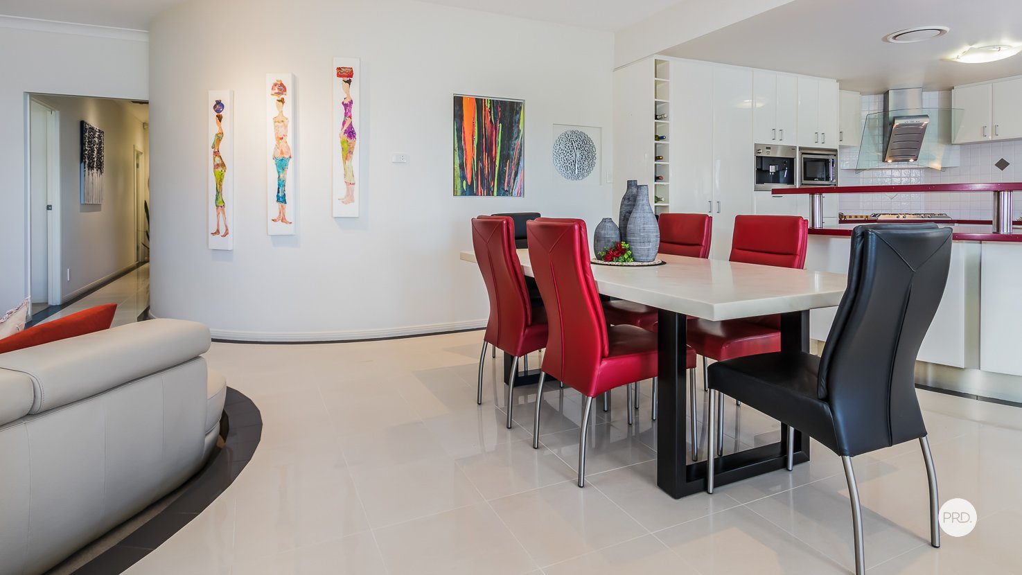 38 ATTENBOROUGH Circuit REDLAND BAY 18