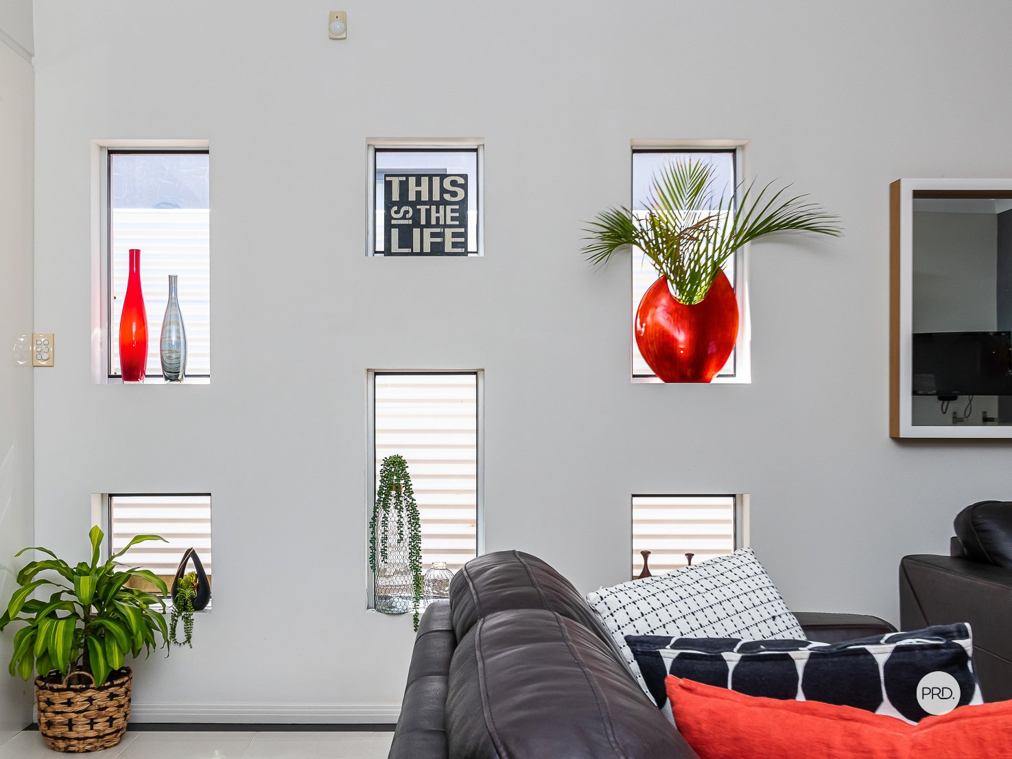 38 ATTENBOROUGH Circuit REDLAND BAY 21