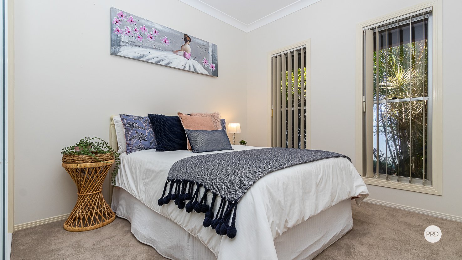 38 ATTENBOROUGH Circuit REDLAND BAY 26