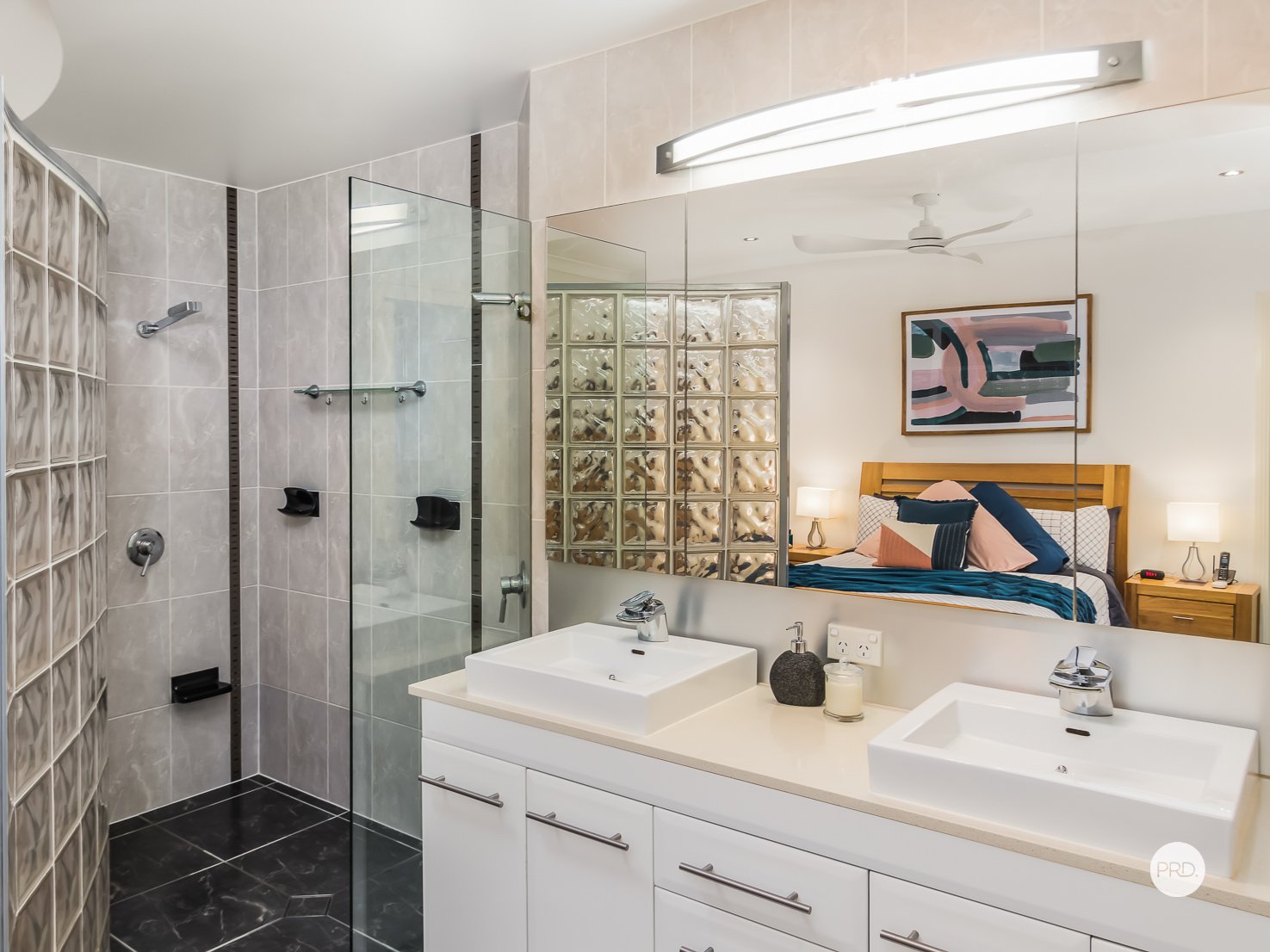 38 ATTENBOROUGH Circuit REDLAND BAY 29