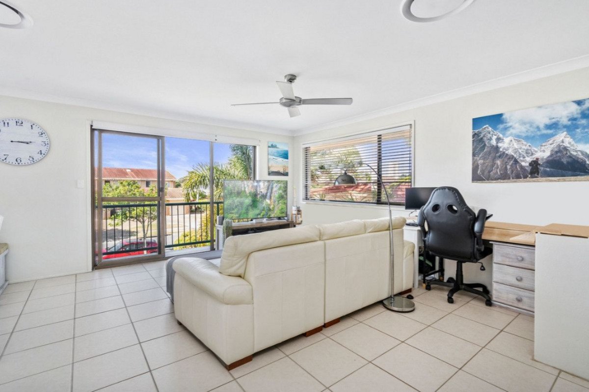 3/8 Barbet Place Burleigh Waters 5
