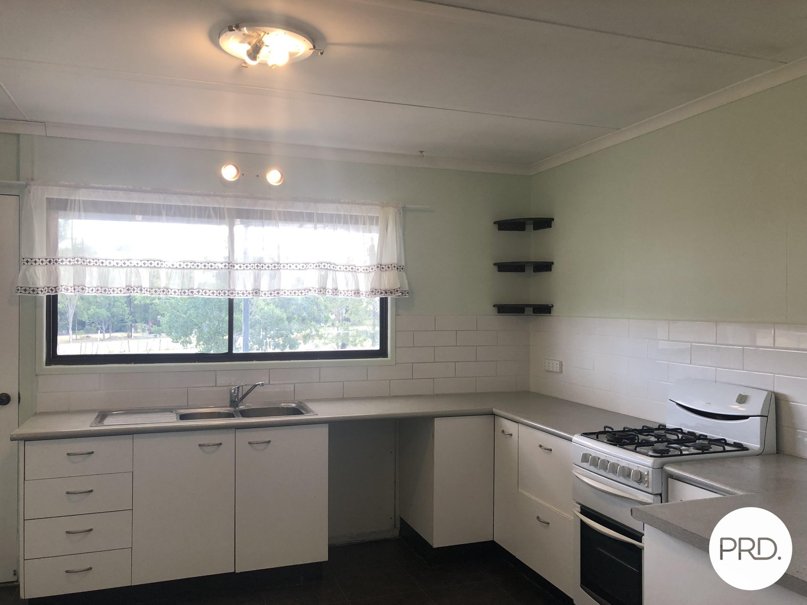 38 Bassett Lane ROSEWOOD 3