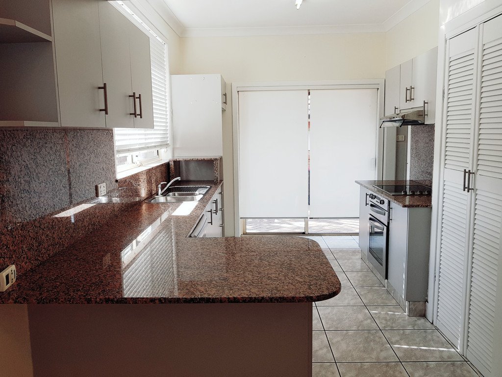 38 Bassett Street HURSTVILLE 2