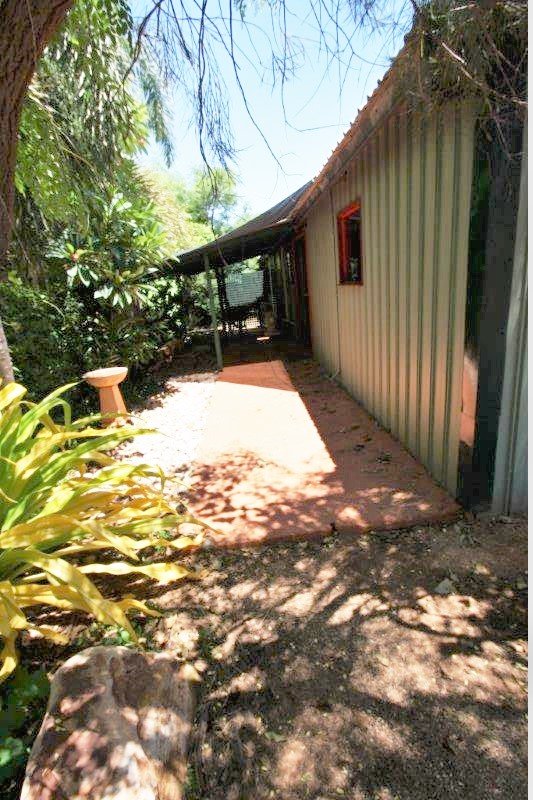 38 Blackman St  BROOME 12