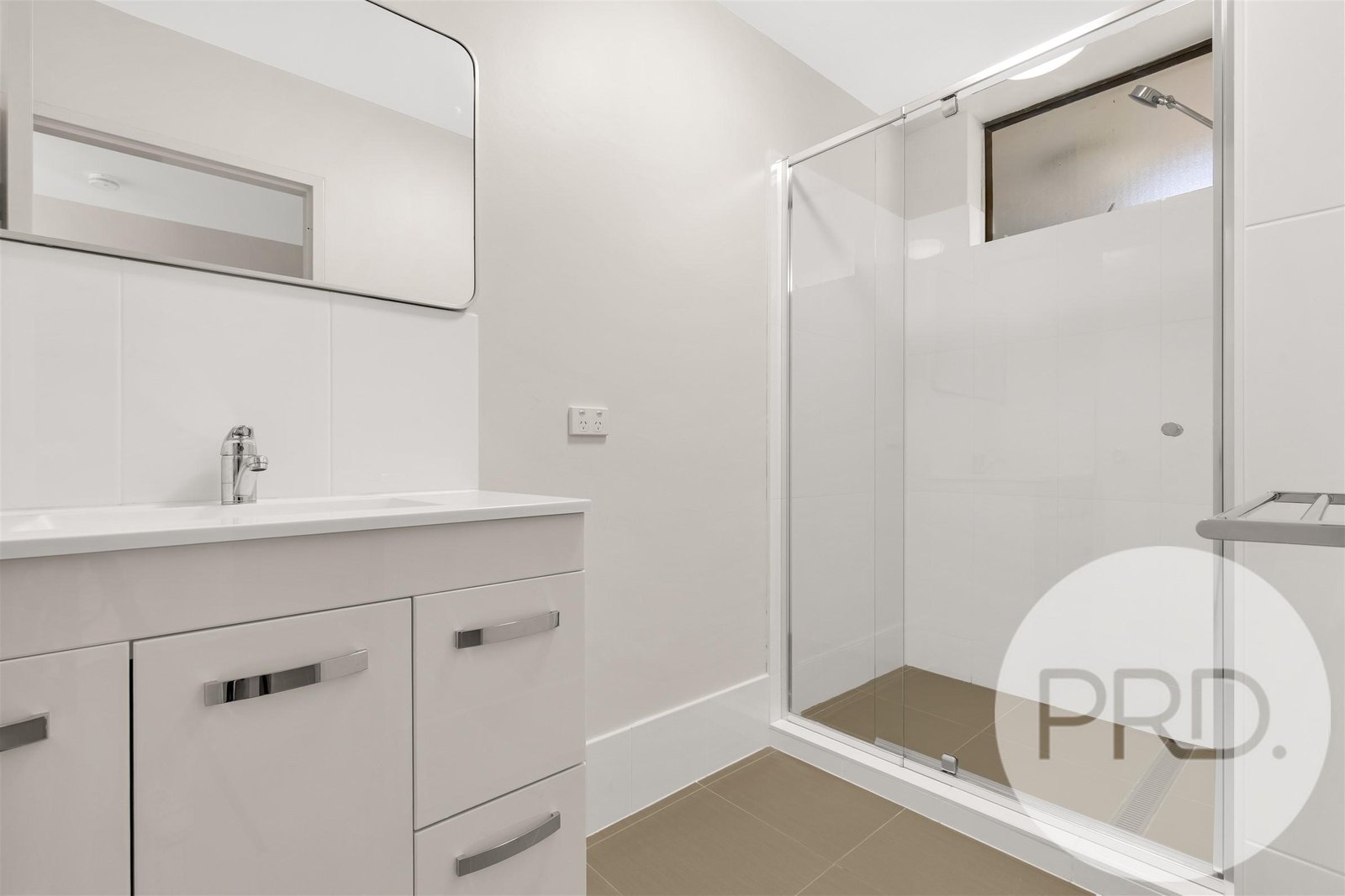 3/8 Brisbane Street ST LUCIA 5