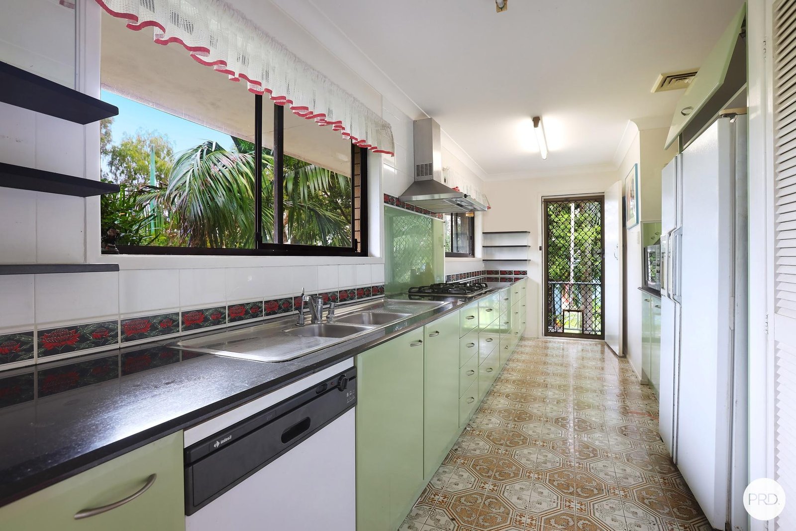 38 Brooke Avenue SOUTHPORT 2