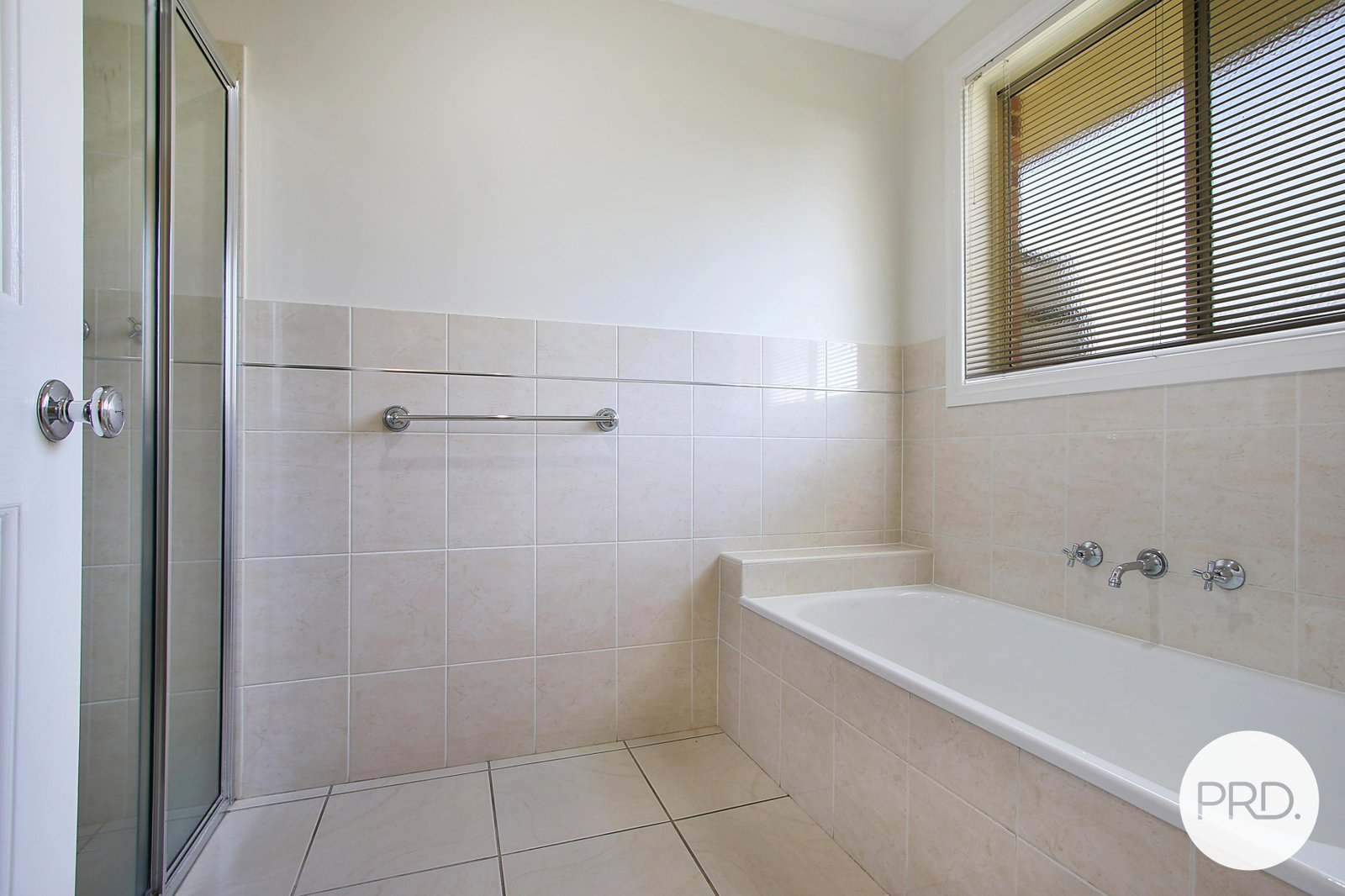 38 Cassinia Court THURGOONA 10