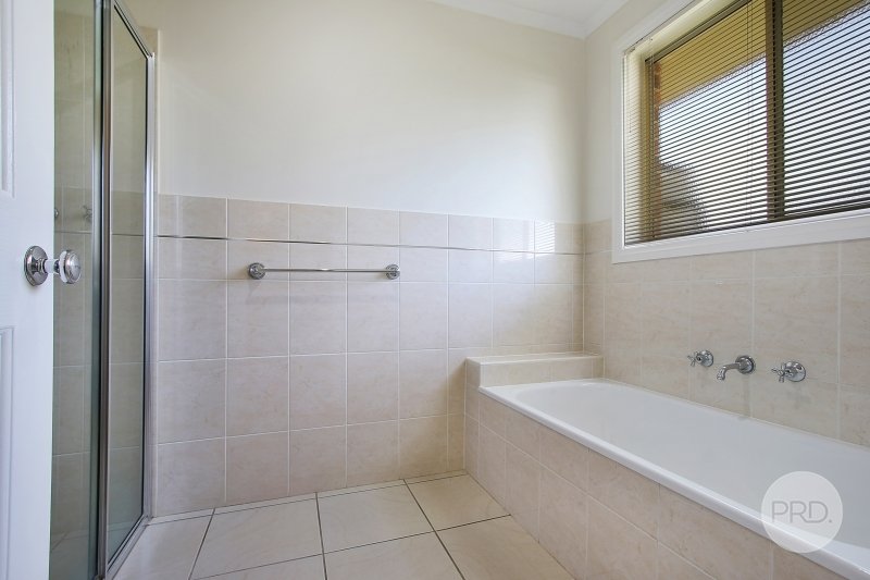 38 Cassinia Court THURGOONA 14