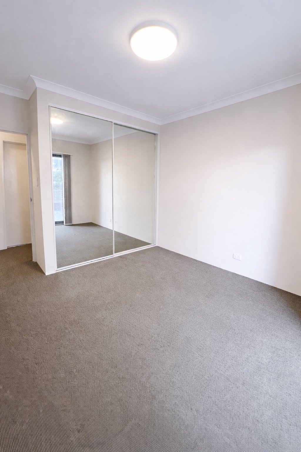 3/8 Castlereagh Street LIVERPOOL 5