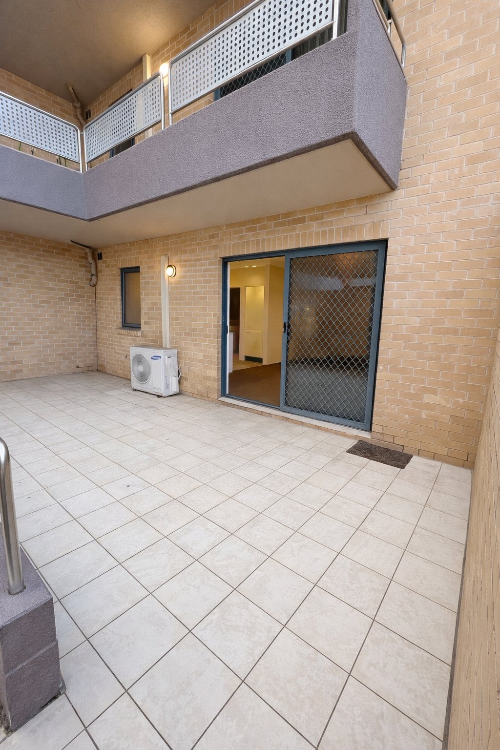 3/8 Castlereagh Street LIVERPOOL 8