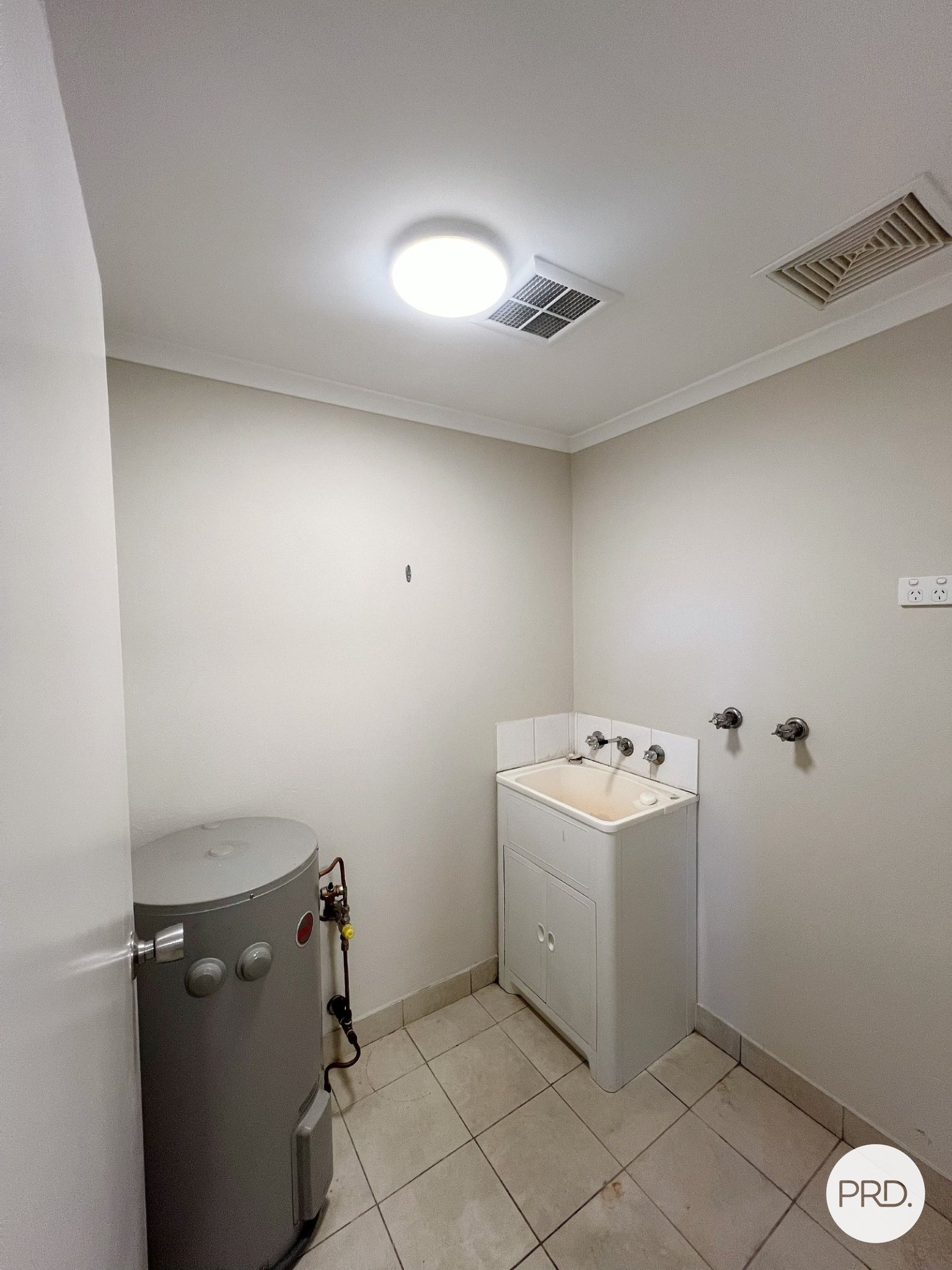 3/8 Castlereagh Street LIVERPOOL 9