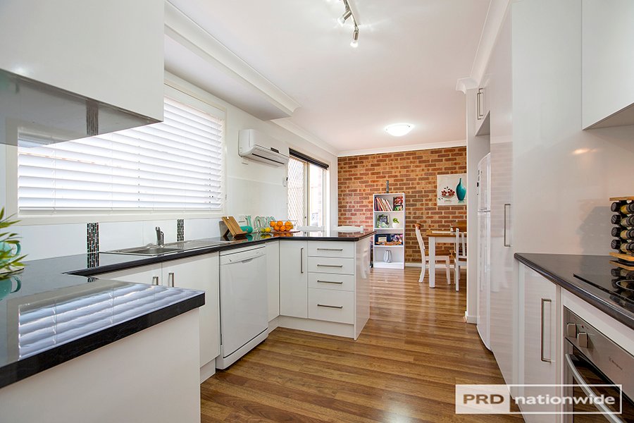 3/8 Chelmsford Street TAMWORTH 4