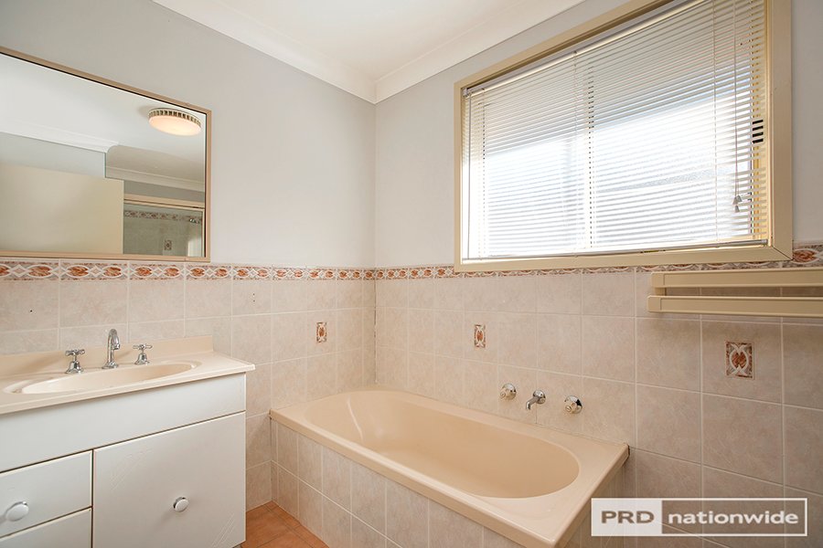 3/8 Chelmsford Street TAMWORTH 8