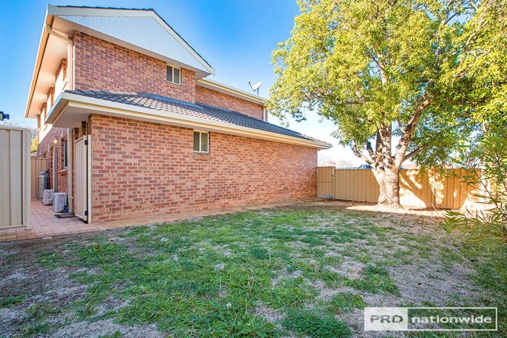 3/8 Chelmsford Street TAMWORTH 10
